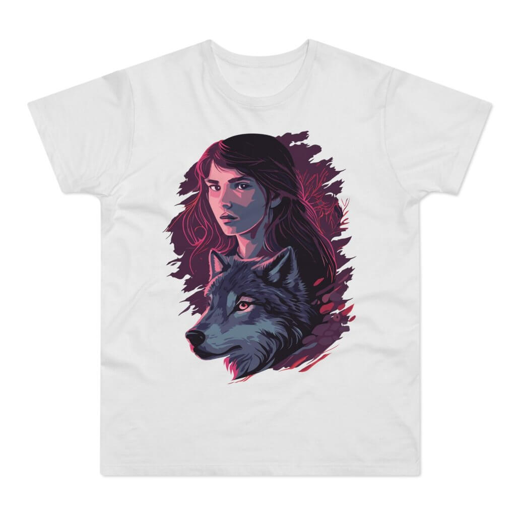 Hvid t-shirt med tryk med en ung, smuk kvinde med en ulv ved sin side.