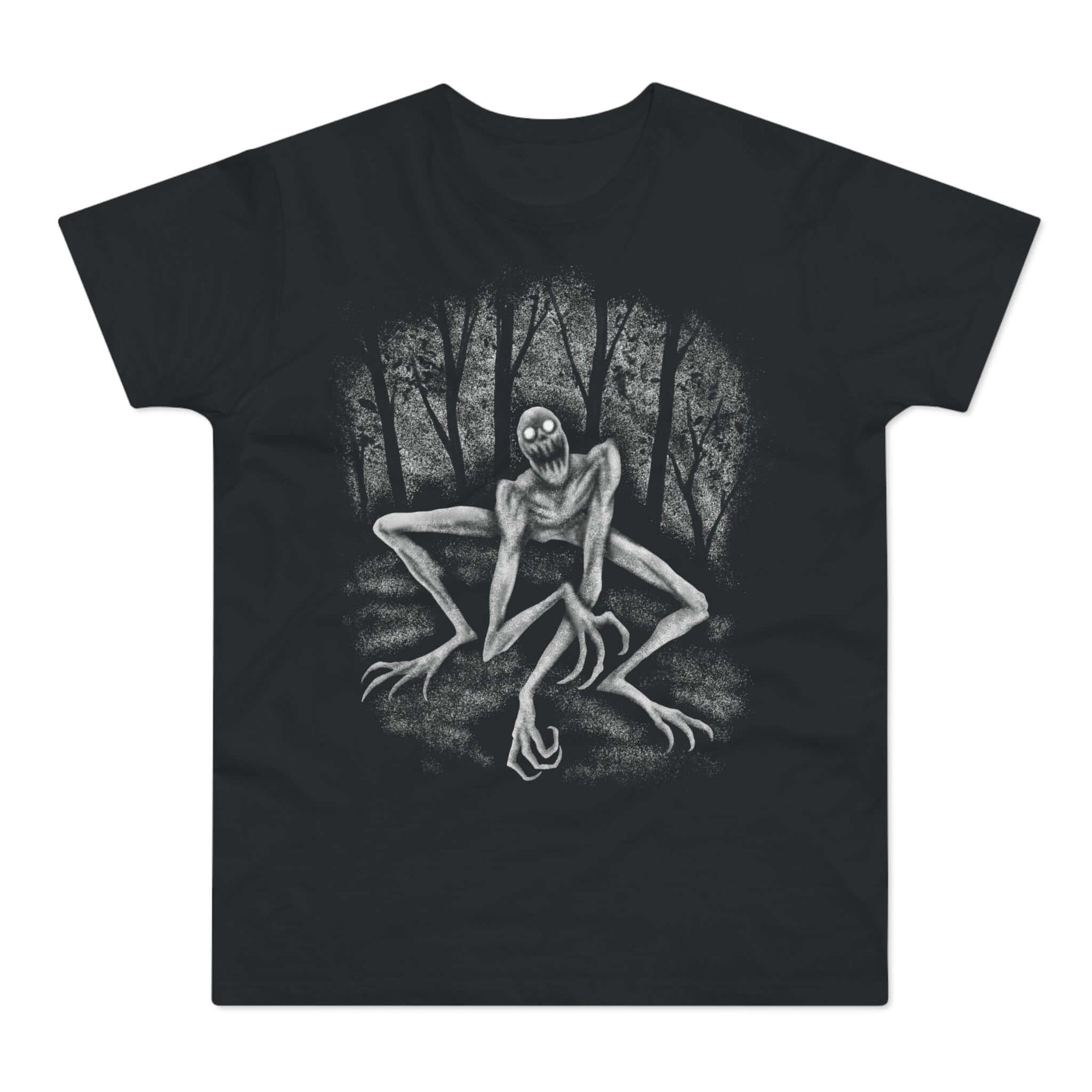 T-shirt med navnet: It Is Creeping Out Of The Forest... | T-Shirt Med Tryk.