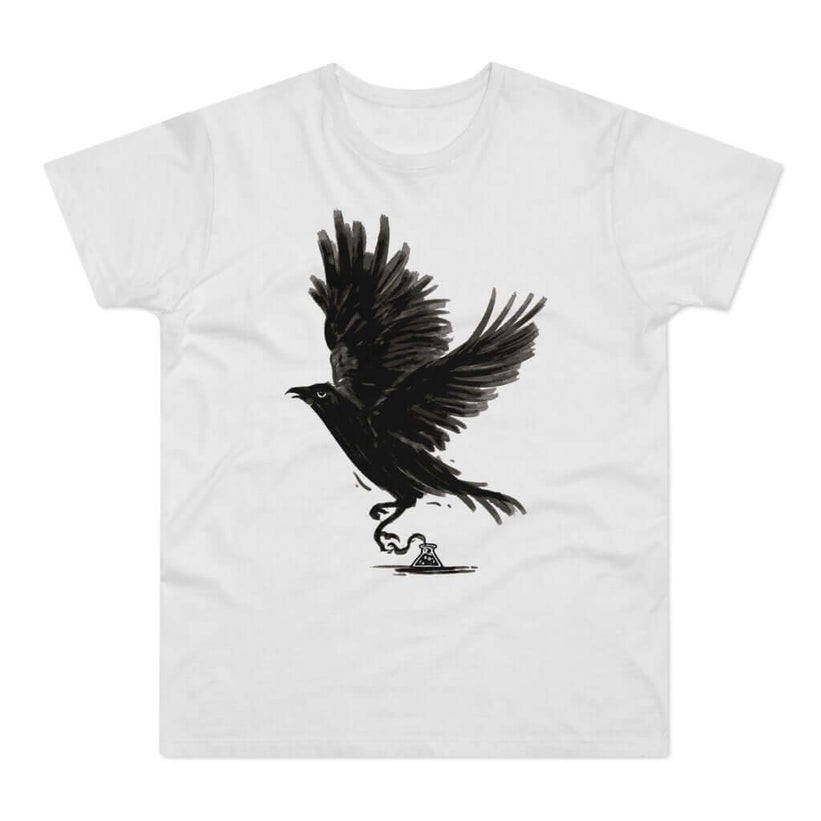 T-shirt med titlen: Blackbird Flying To The Infinite Skies | T-Shirt Med Tryk.